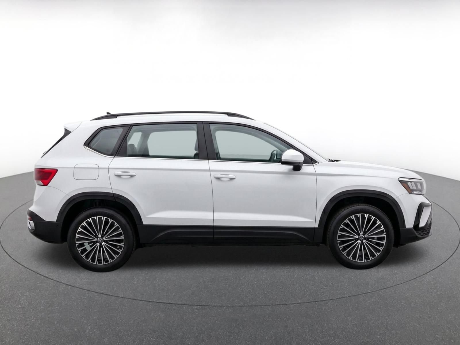 Thumbnail: 2026 Volkswagen Taos - 10