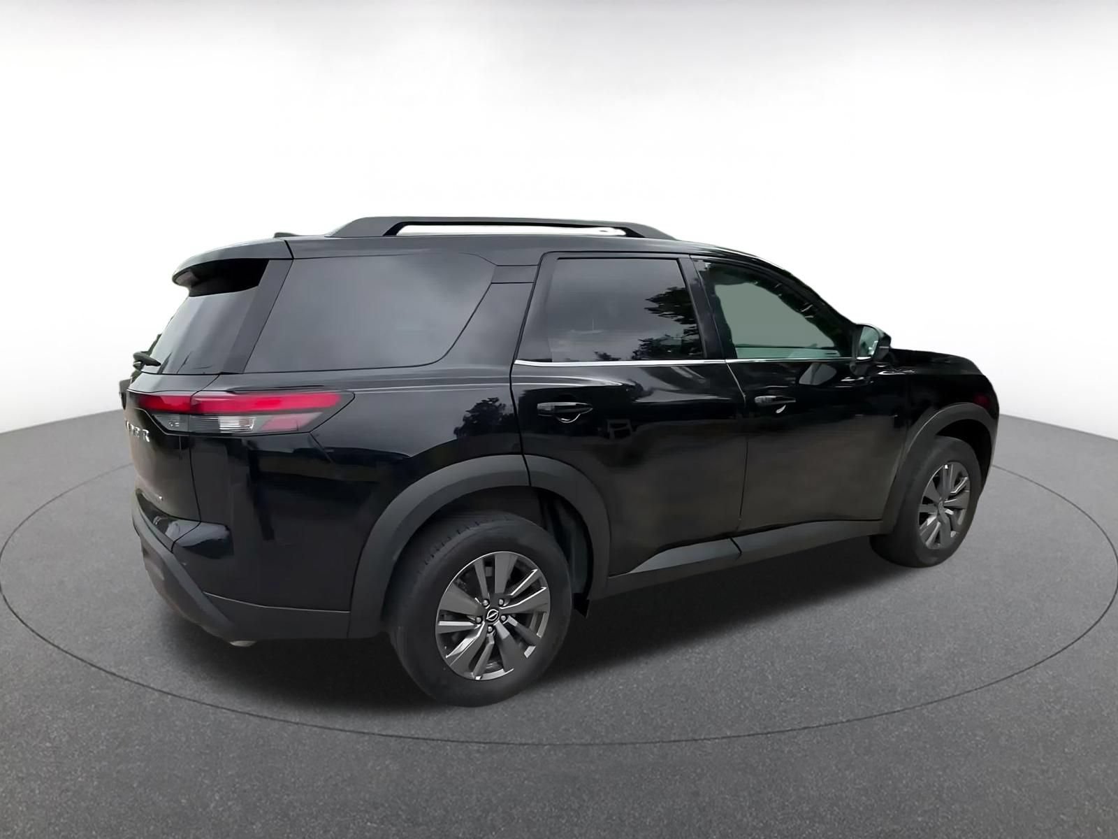 Thumbnail: 2025 Nissan Pathfinder - 11