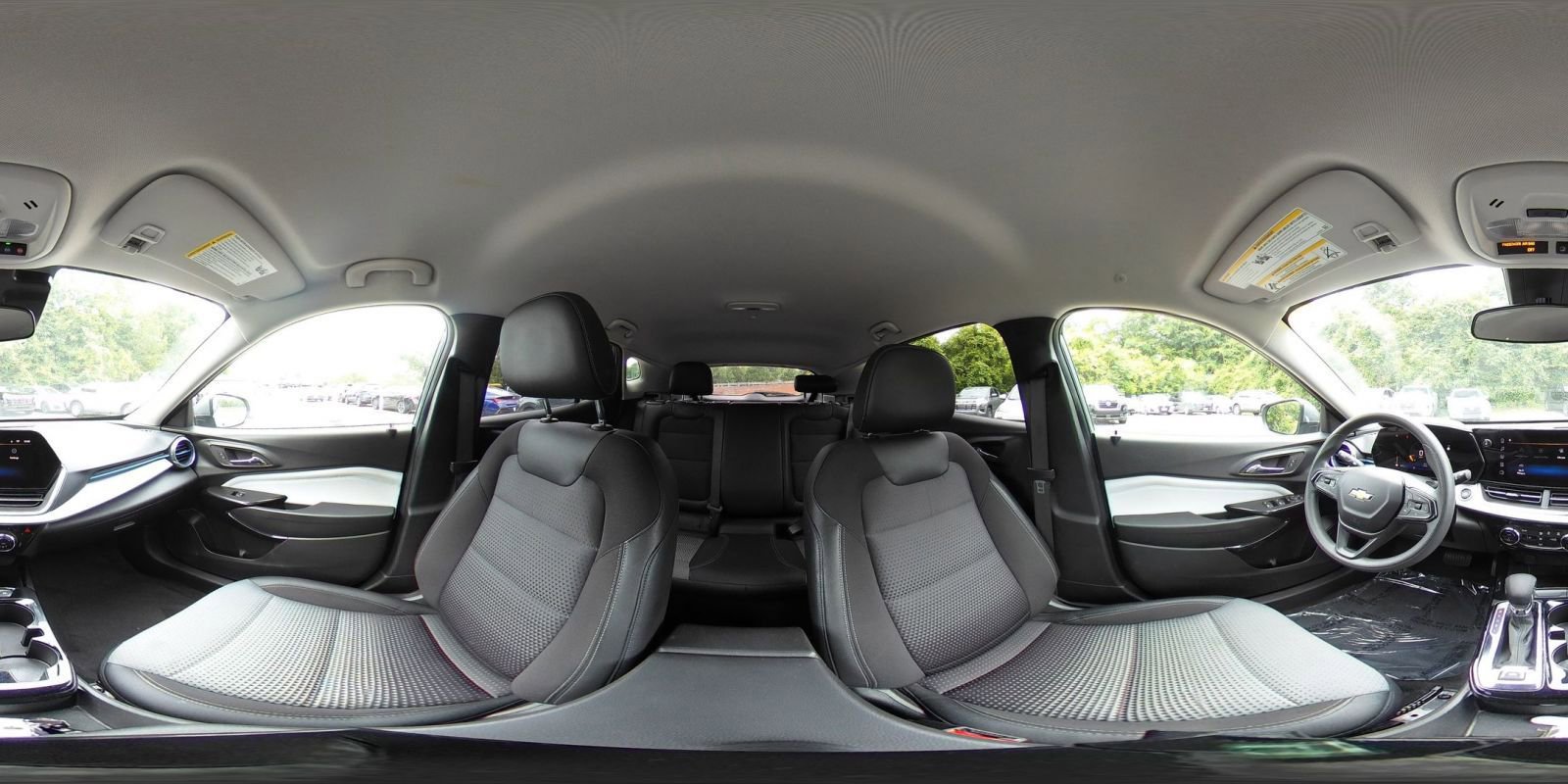 2025 Chevrolet Trax LT - Photo 41