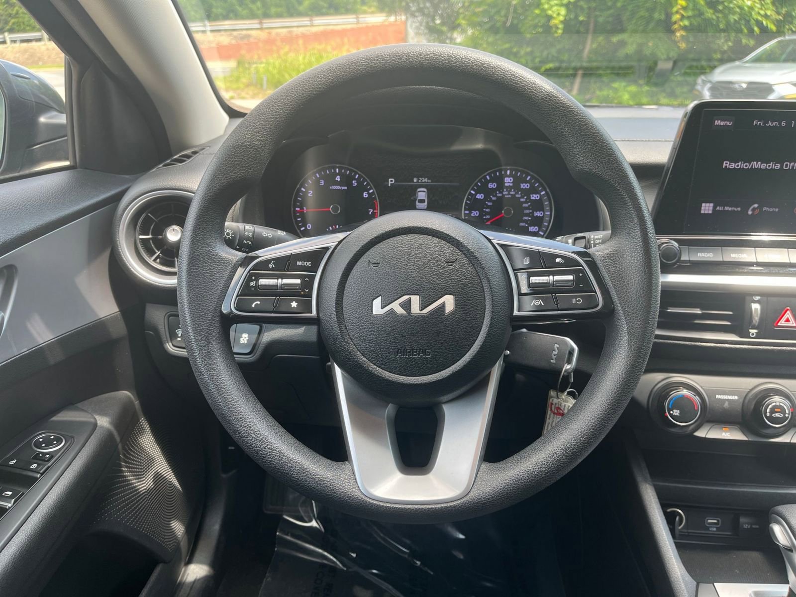 2023 Kia Forte LXS 23