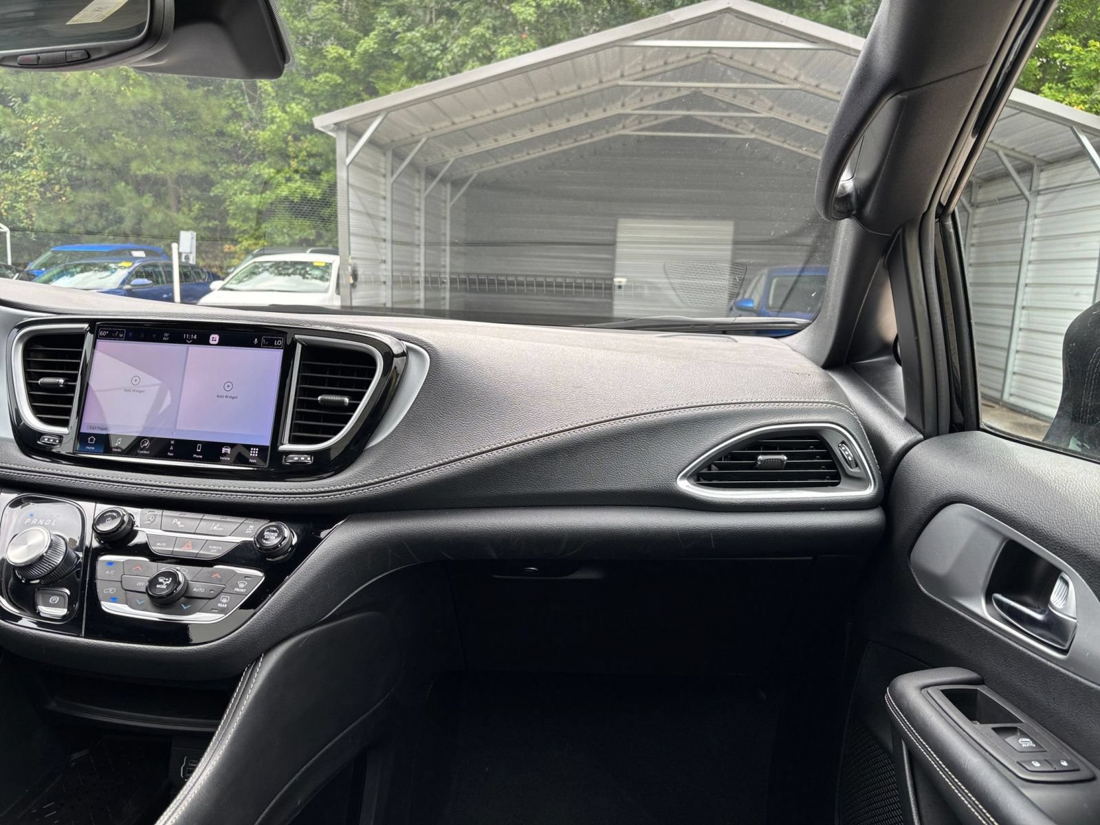 Thumbnail: 2025 Chrysler Pacifica - 34