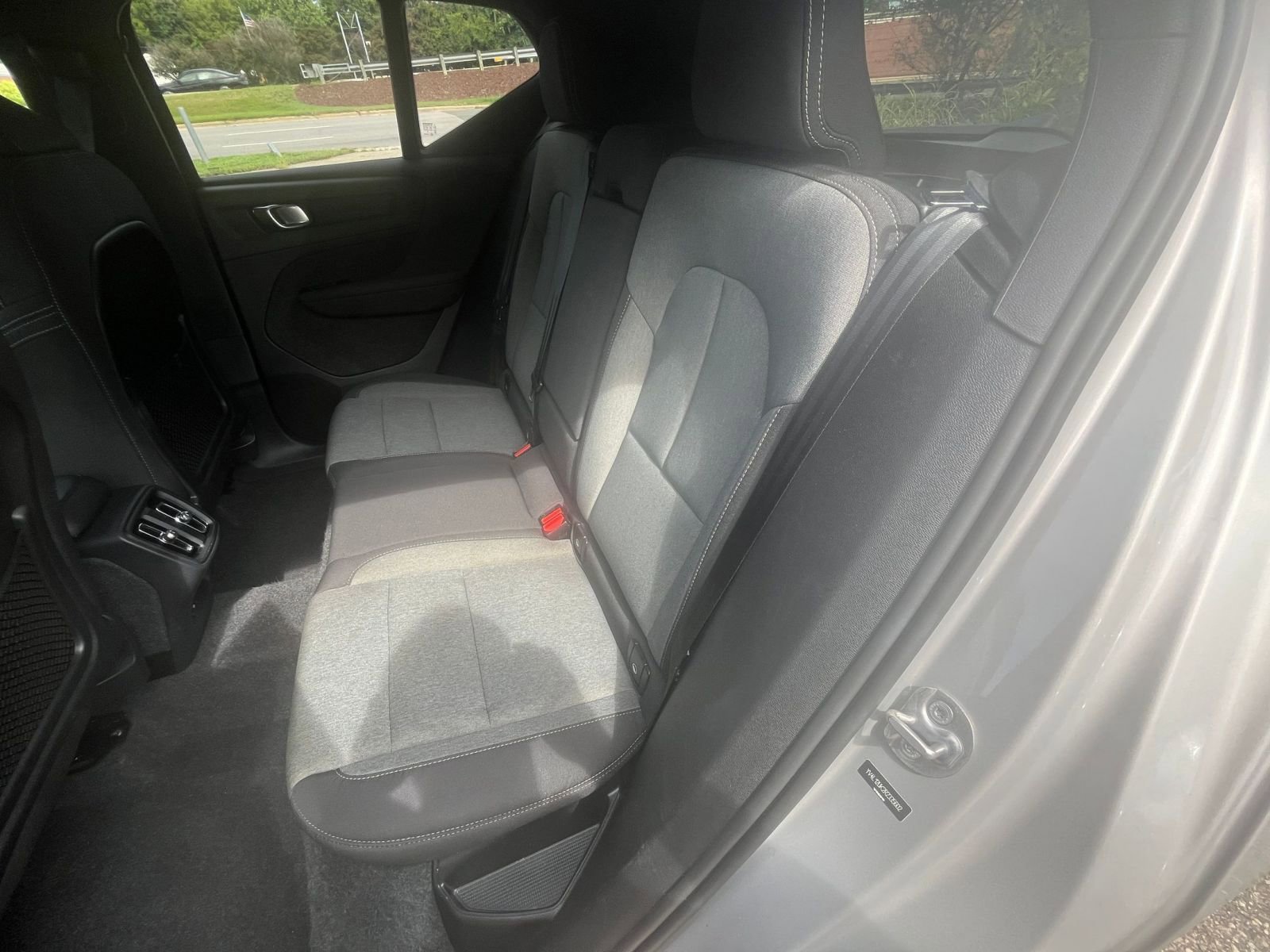 Thumbnail: 2024 Volvo XC40 - 32