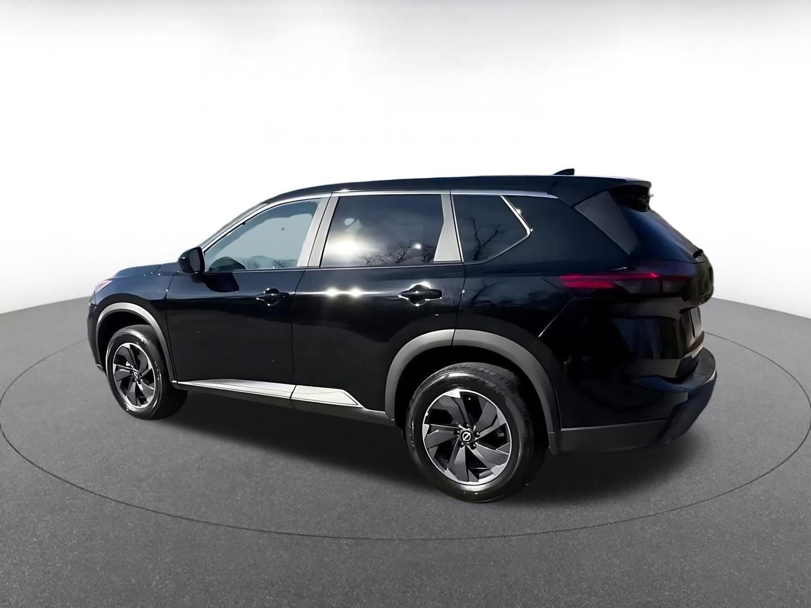 Thumbnail: 2025 Nissan Rogue - 10