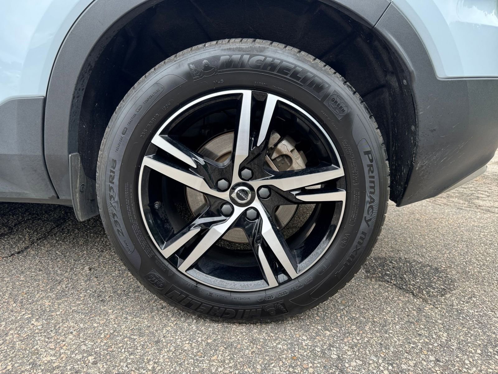 Thumbnail: 2024 Volvo XC40 - 24