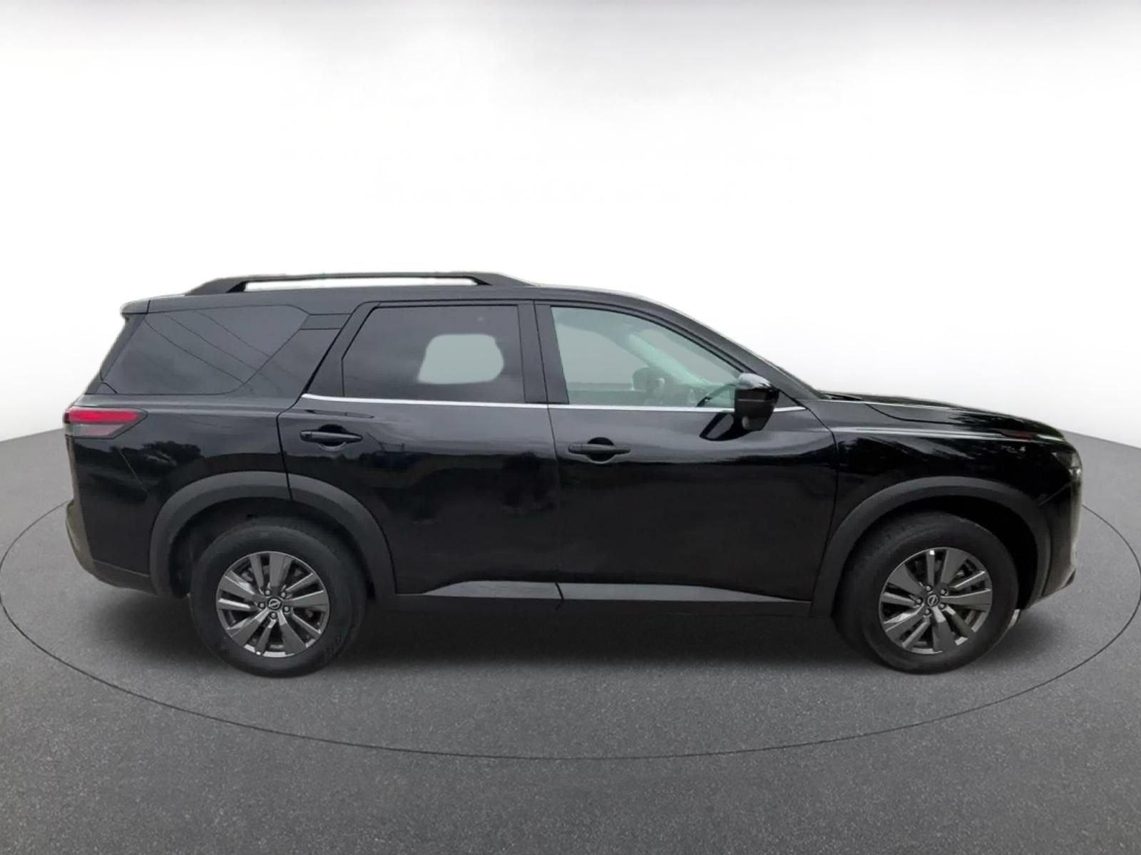 Thumbnail: 2025 Nissan Pathfinder - 13