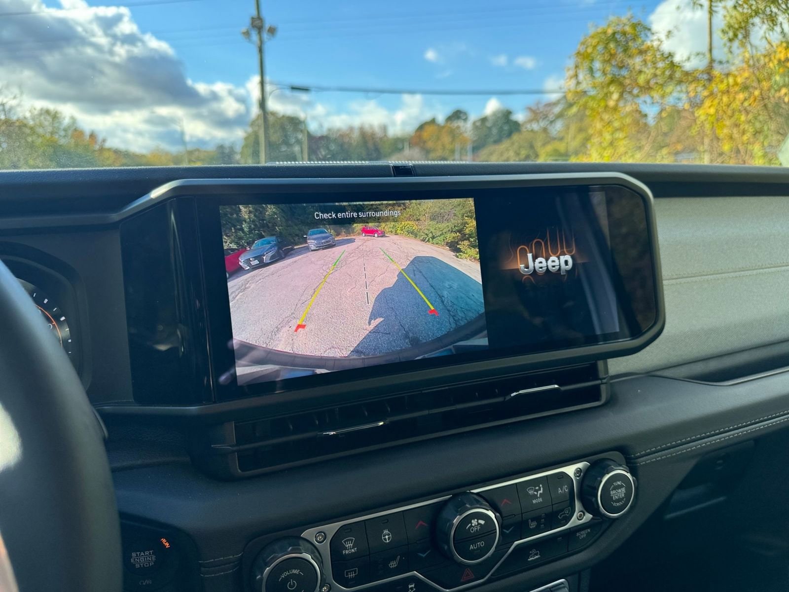 Thumbnail: 2025 Jeep Wrangler - 17