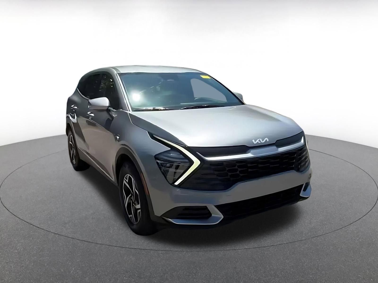 Thumbnail: 2025 Kia Sportage - 3