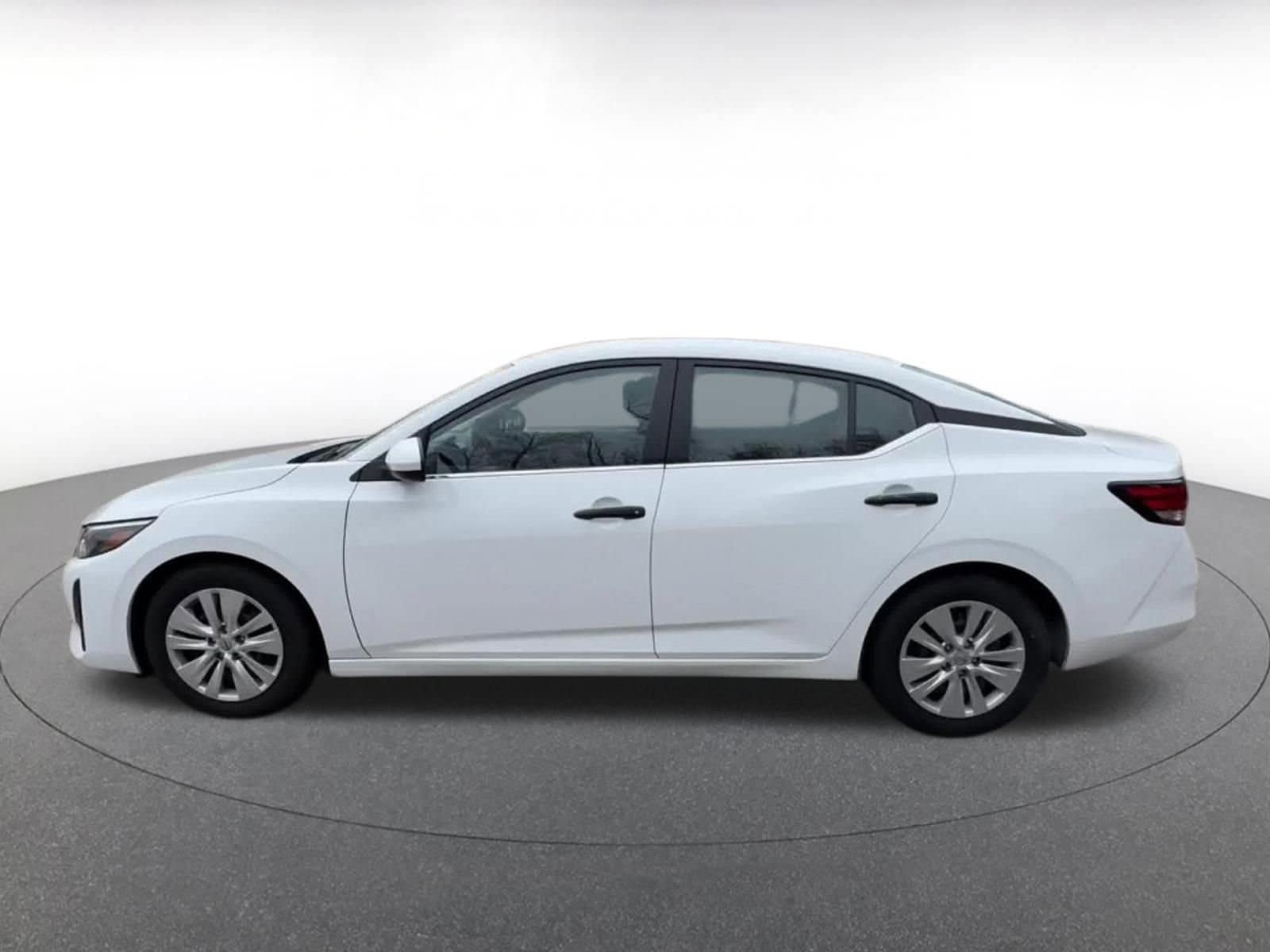 Thumbnail: 2025 Nissan Sentra - 9