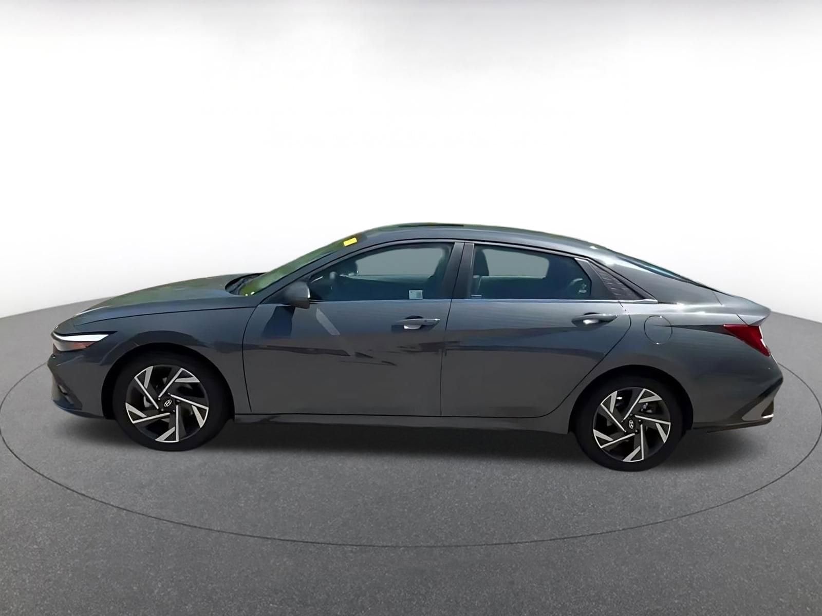 Thumbnail: 2025 Hyundai Elantra - 9