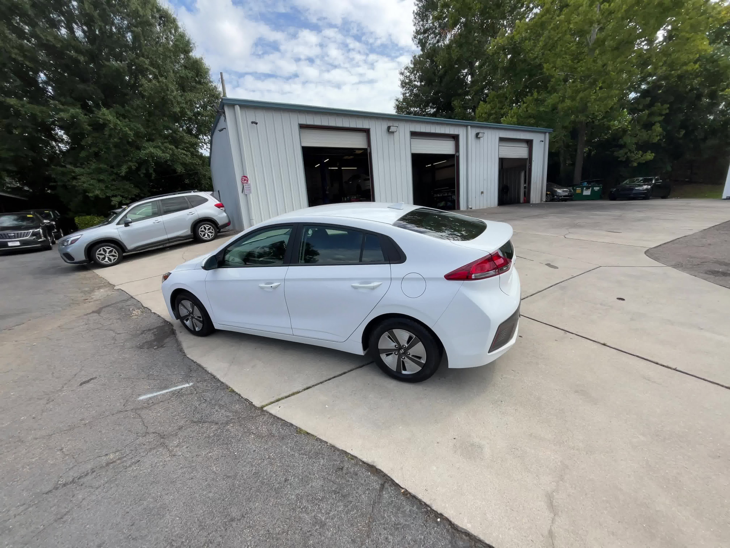 2022 Hyundai Ioniq Blue 11