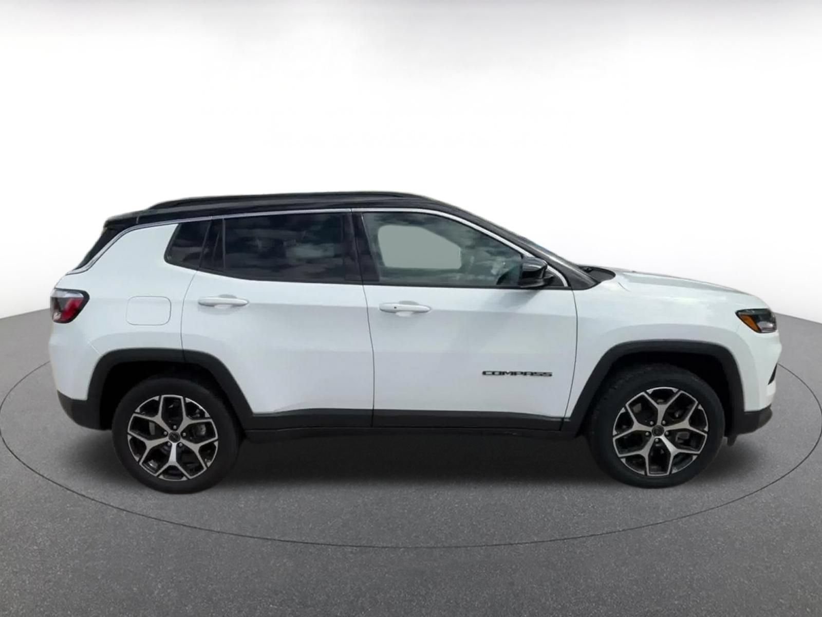 Thumbnail: 2025 Jeep Compass - 15