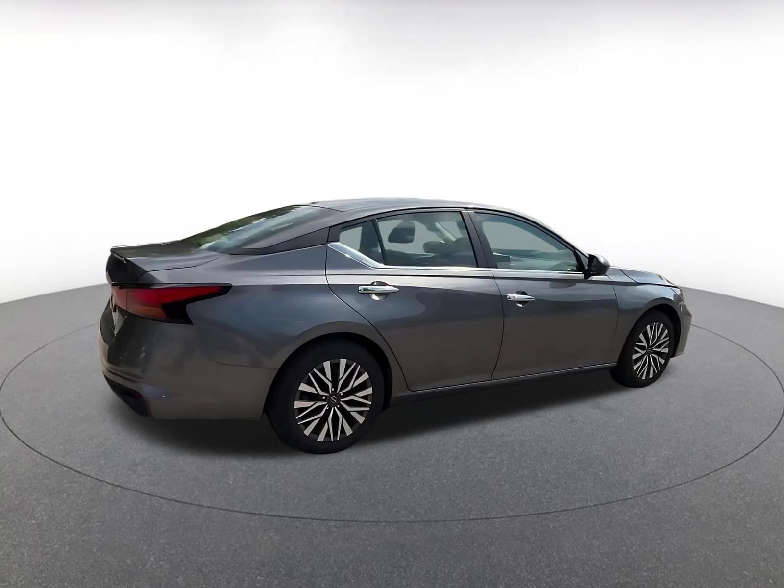 Thumbnail: 2025 Nissan Altima - 14