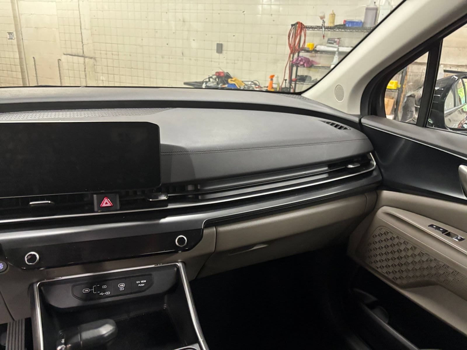 Thumbnail: 2026 Kia Carnival - 33