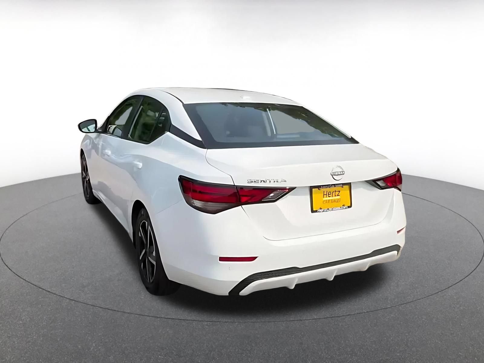 Thumbnail: 2025 Nissan Sentra - 10