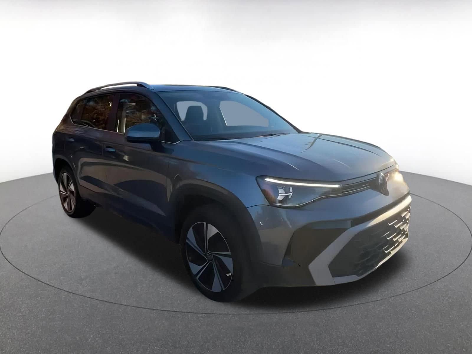 Thumbnail: 2025 Volkswagen Taos - 2