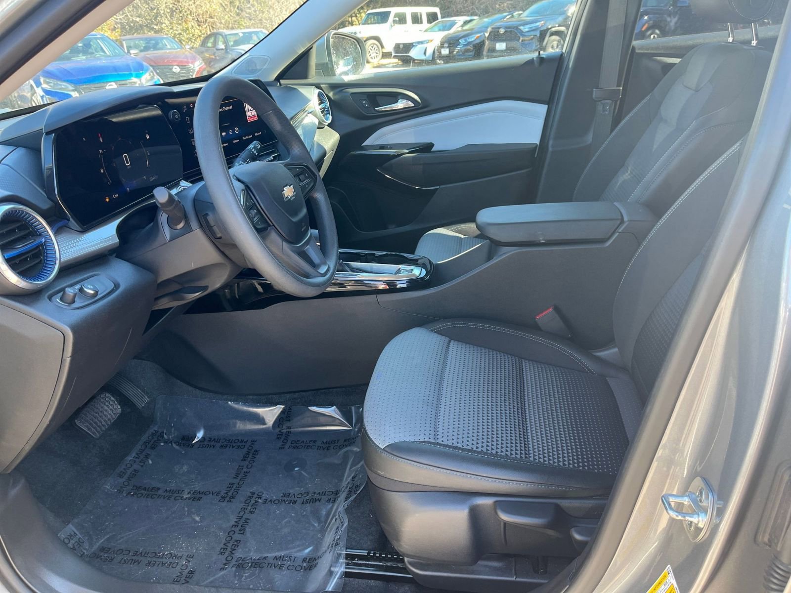 Thumbnail: 2025 Chevrolet Trax - 24