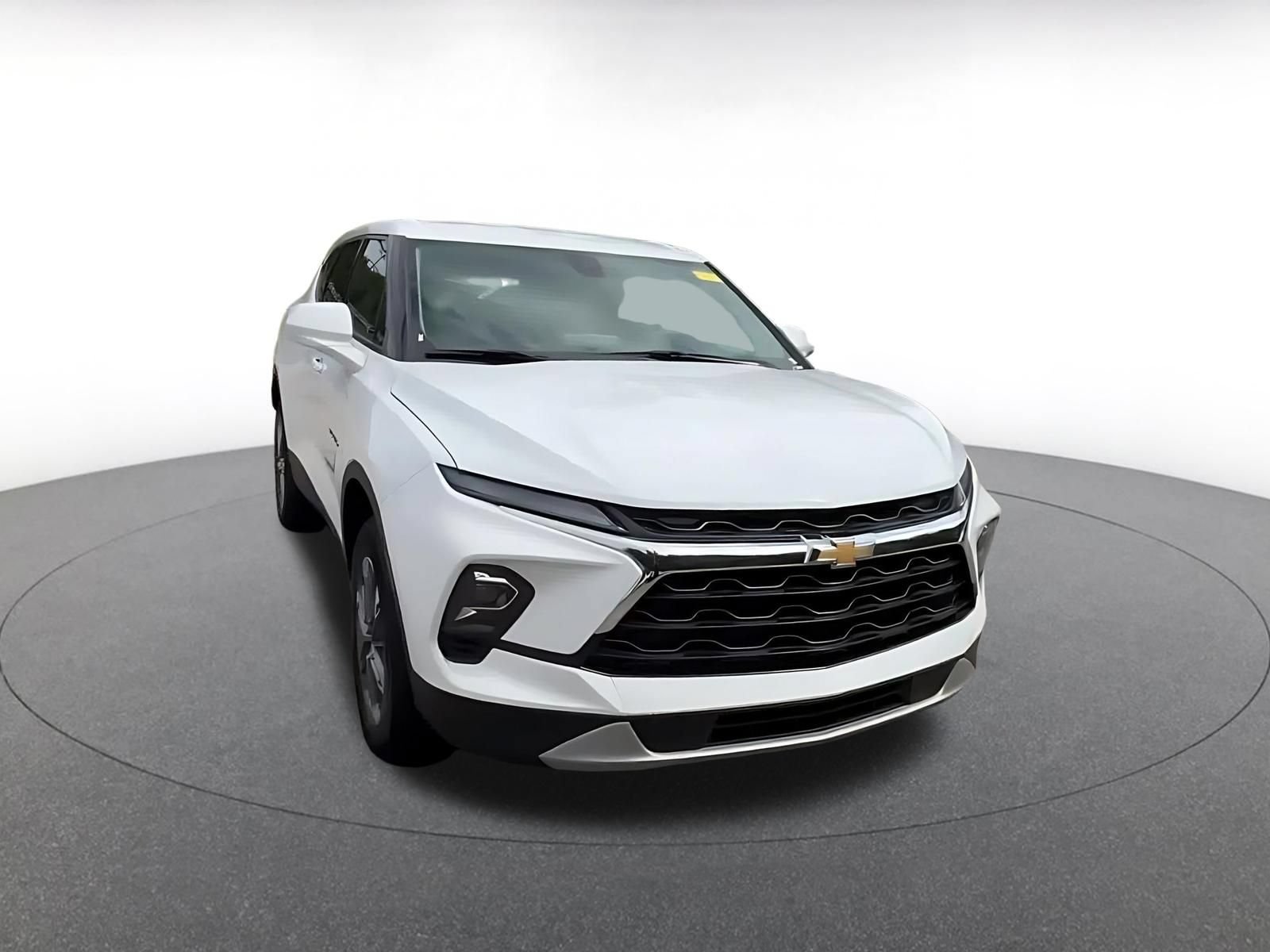 Thumbnail: 2026 Chevrolet Blazer - 3