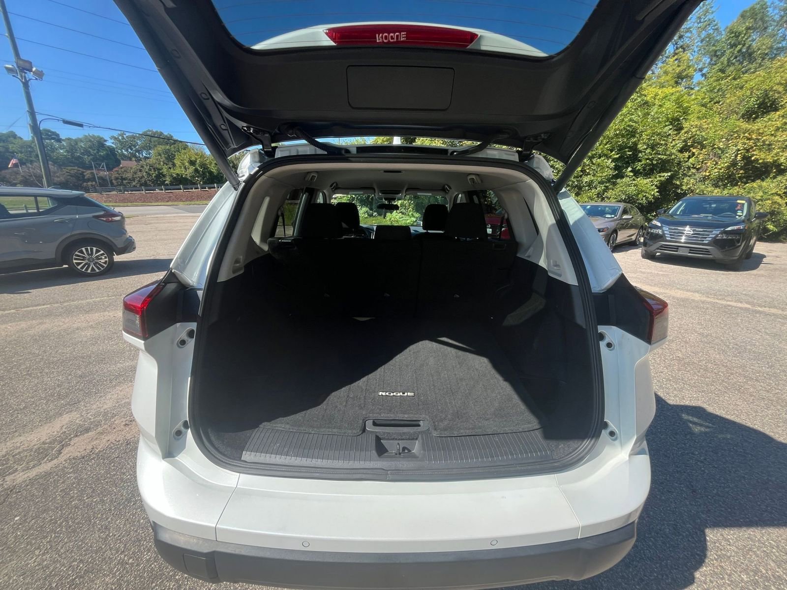 Thumbnail: 2024 Nissan Rogue - 25