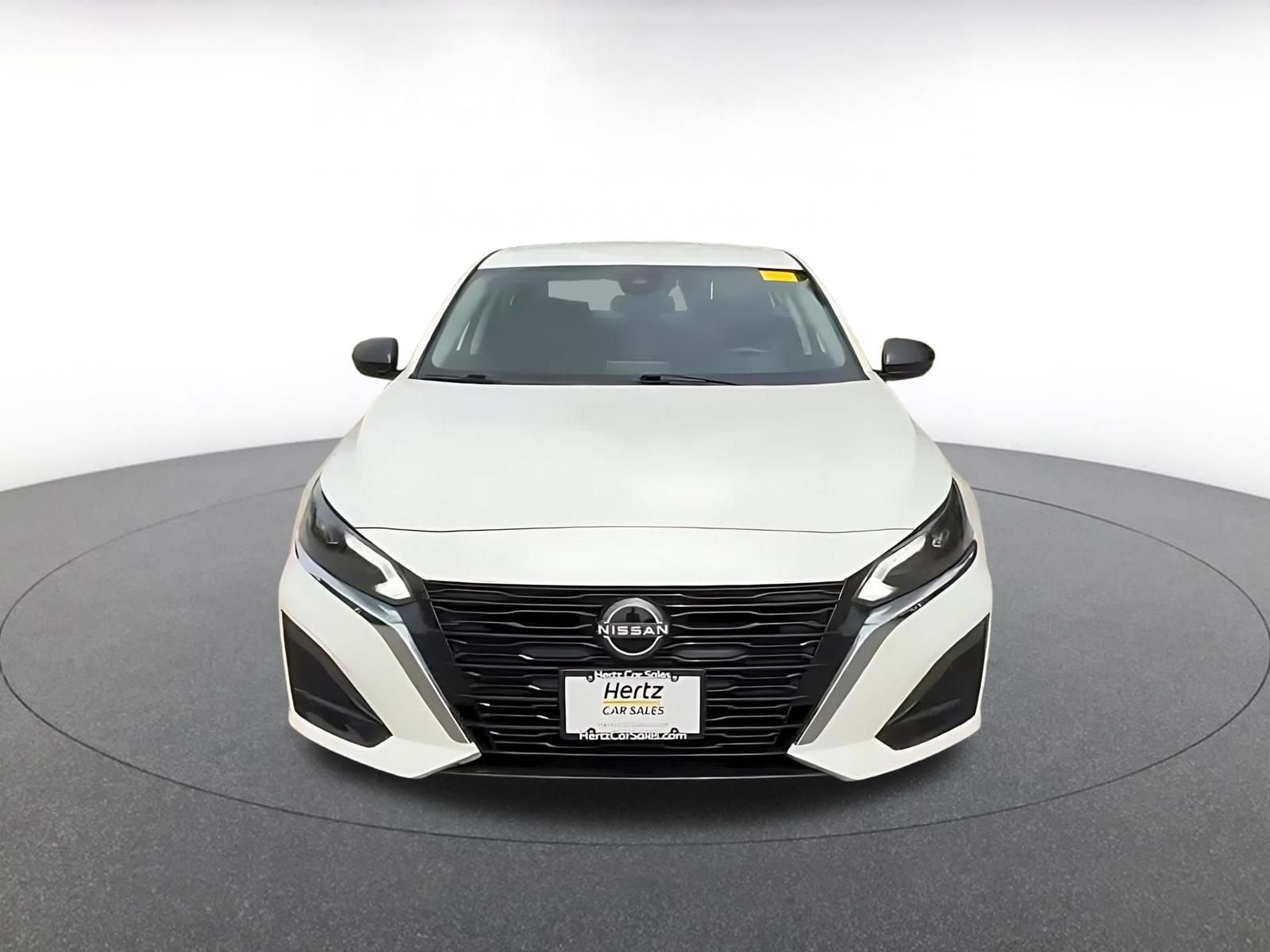 Thumbnail: 2025 Nissan Altima - 4