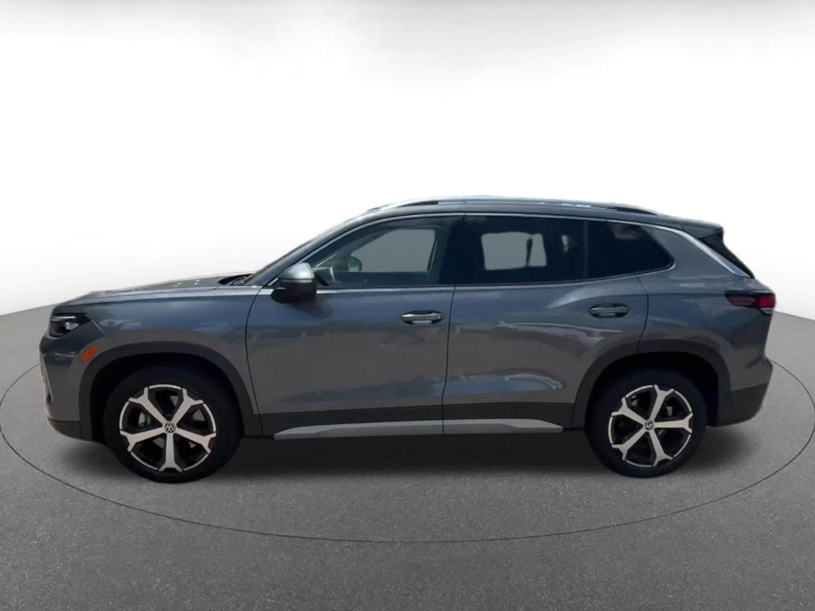 Thumbnail: 2026 Volkswagen Tiguan - 8