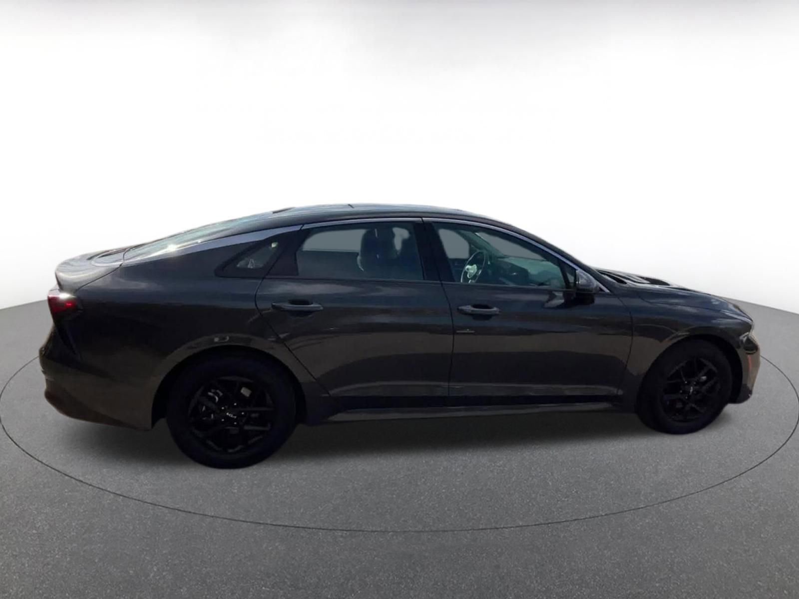 Thumbnail: 2025 Kia K5 - 16