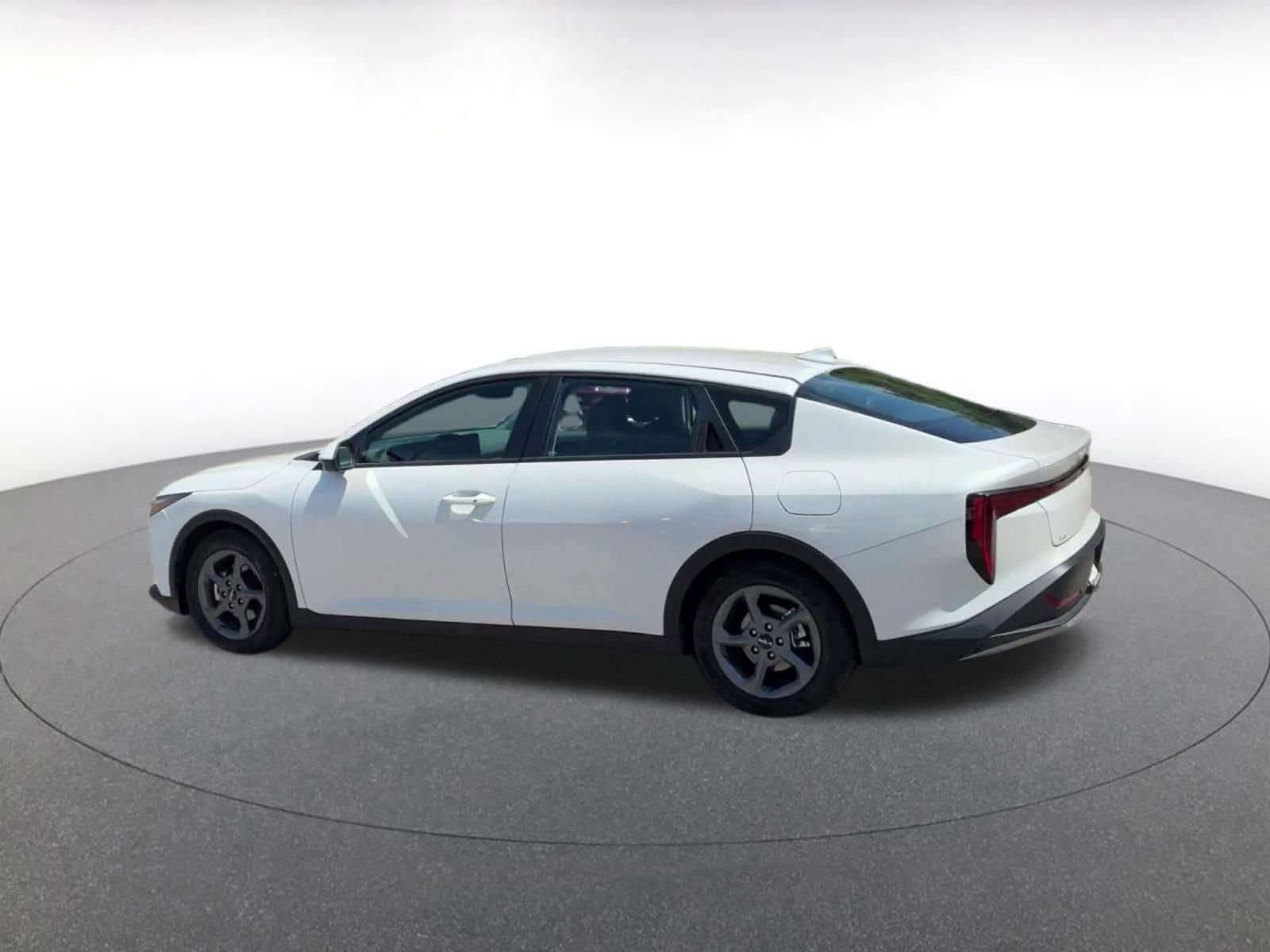 Thumbnail: 2025 Kia K4 - 10