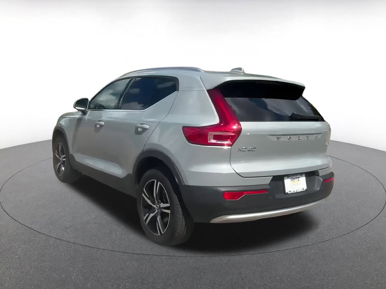 Thumbnail: 2024 Volvo XC40 - 11