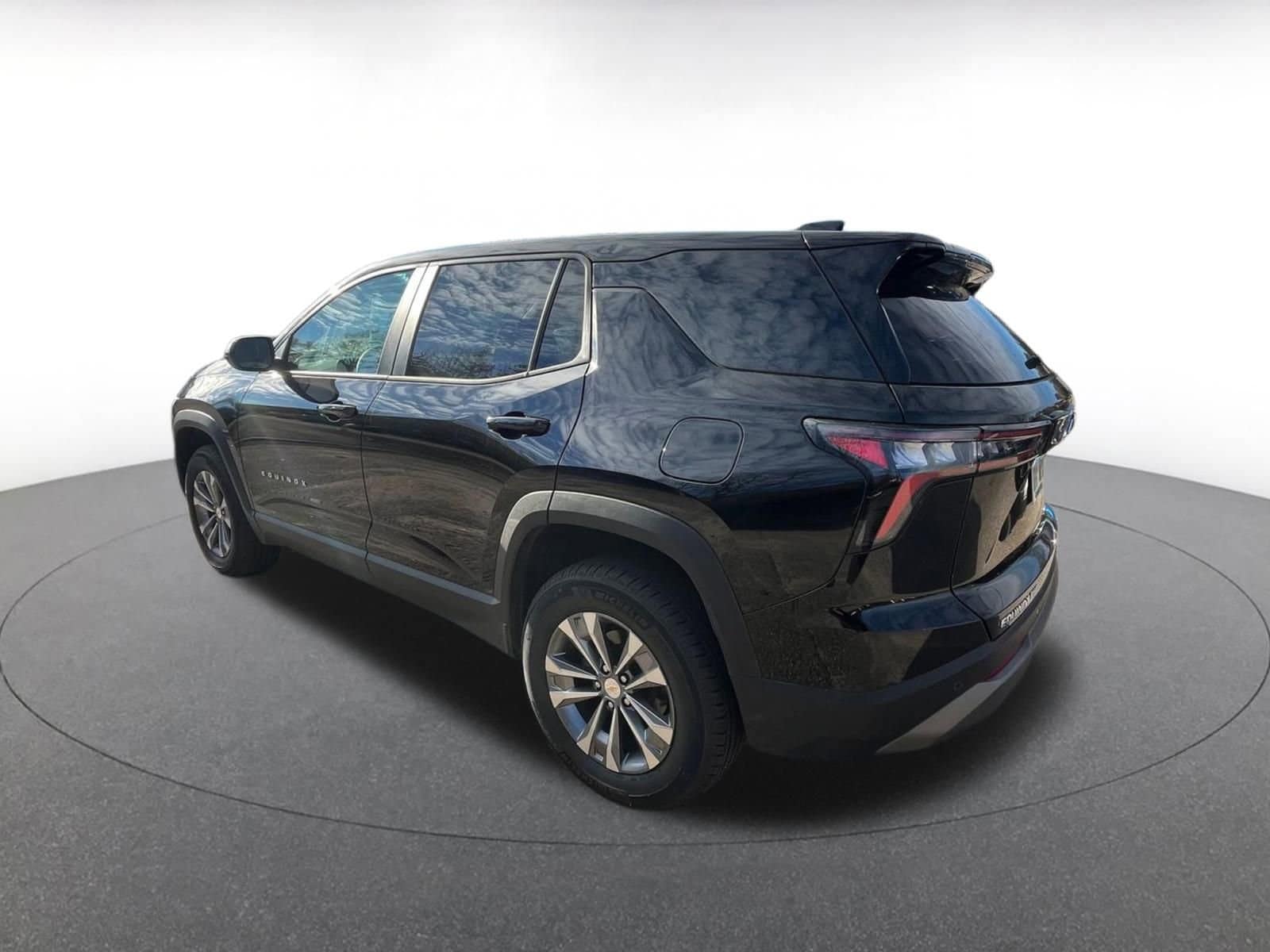 Thumbnail: 2025 Chevrolet Equinox - 4