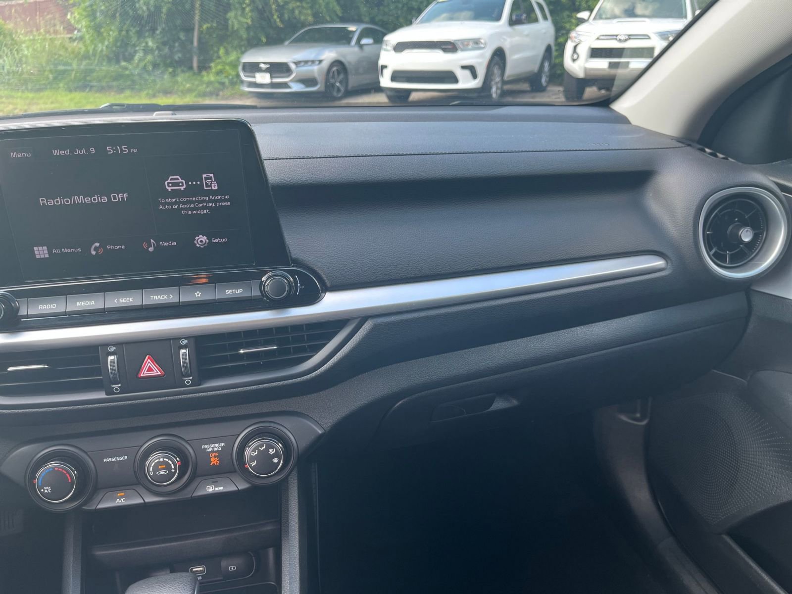 Thumbnail: 2024 Kia Forte - 30
