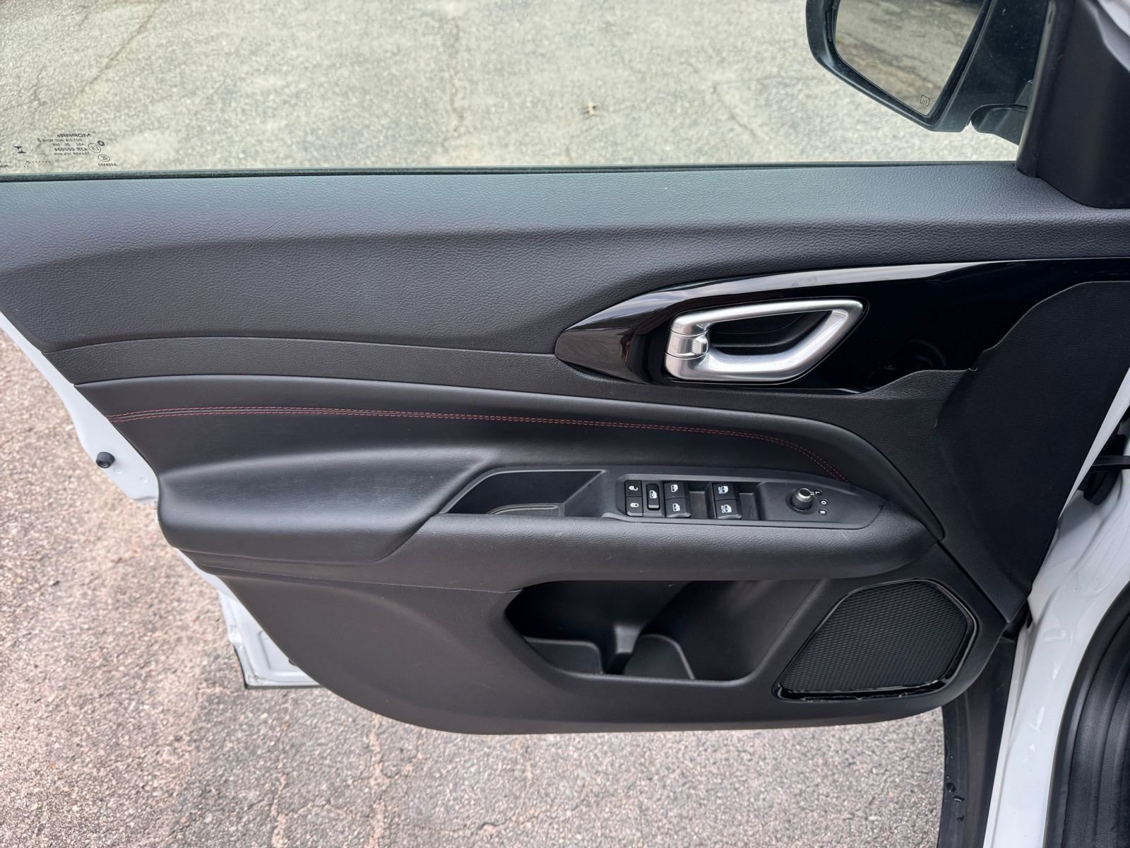 Thumbnail: 2025 Jeep Compass - 18