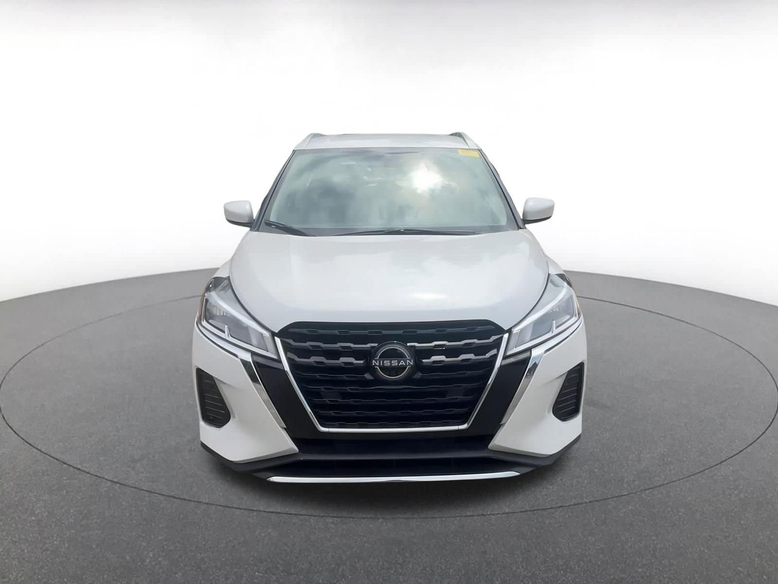 Thumbnail: 2024 Nissan Kicks - 4