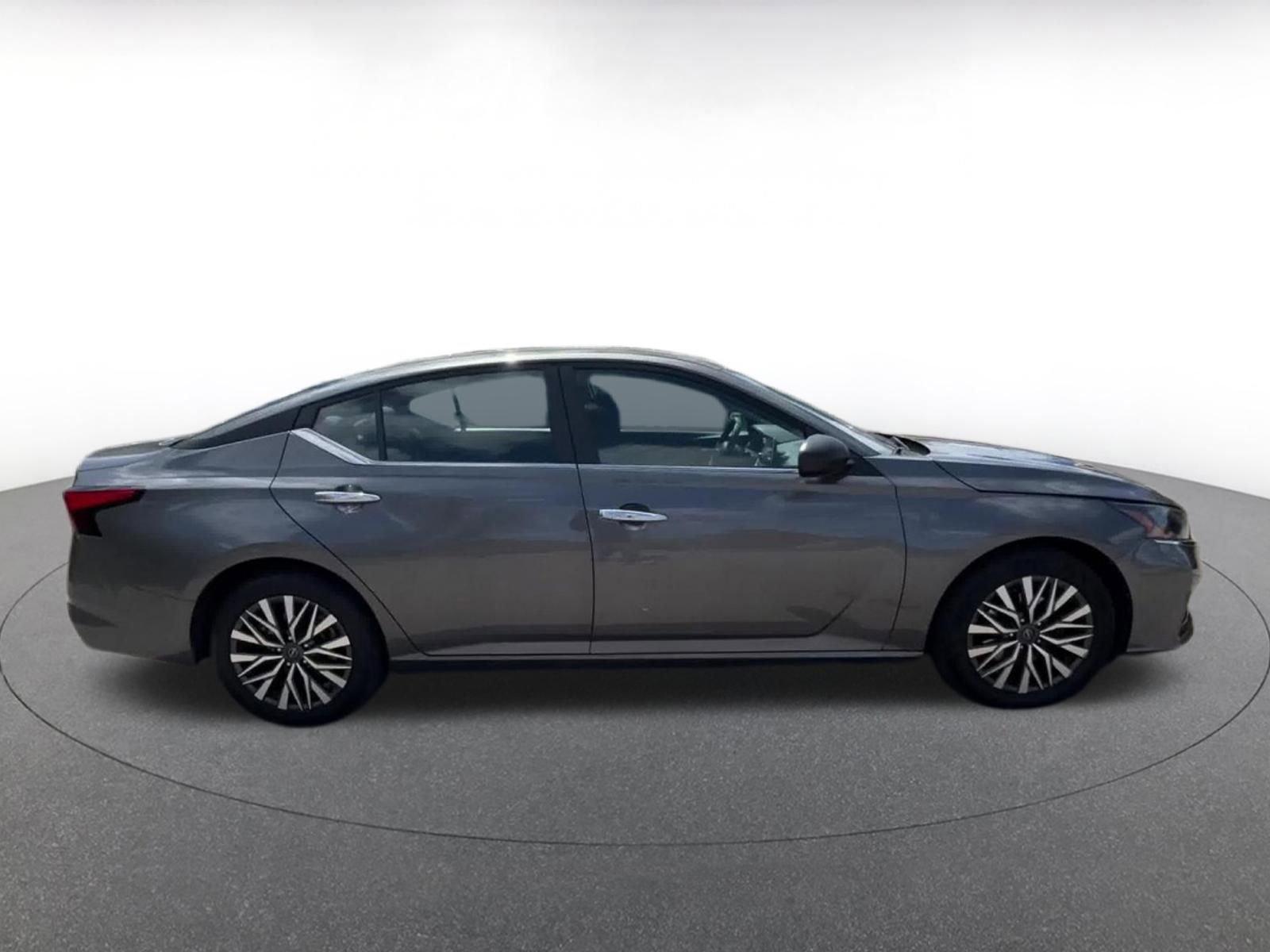 Thumbnail: 2025 Nissan Altima - 16