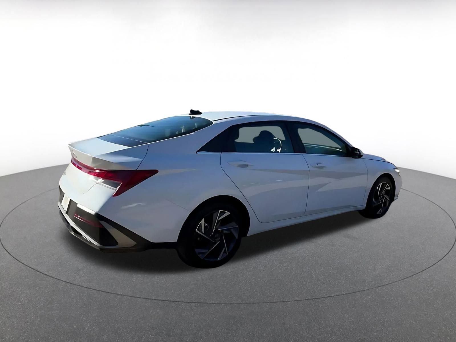 Thumbnail: 2025 Hyundai Elantra - 15