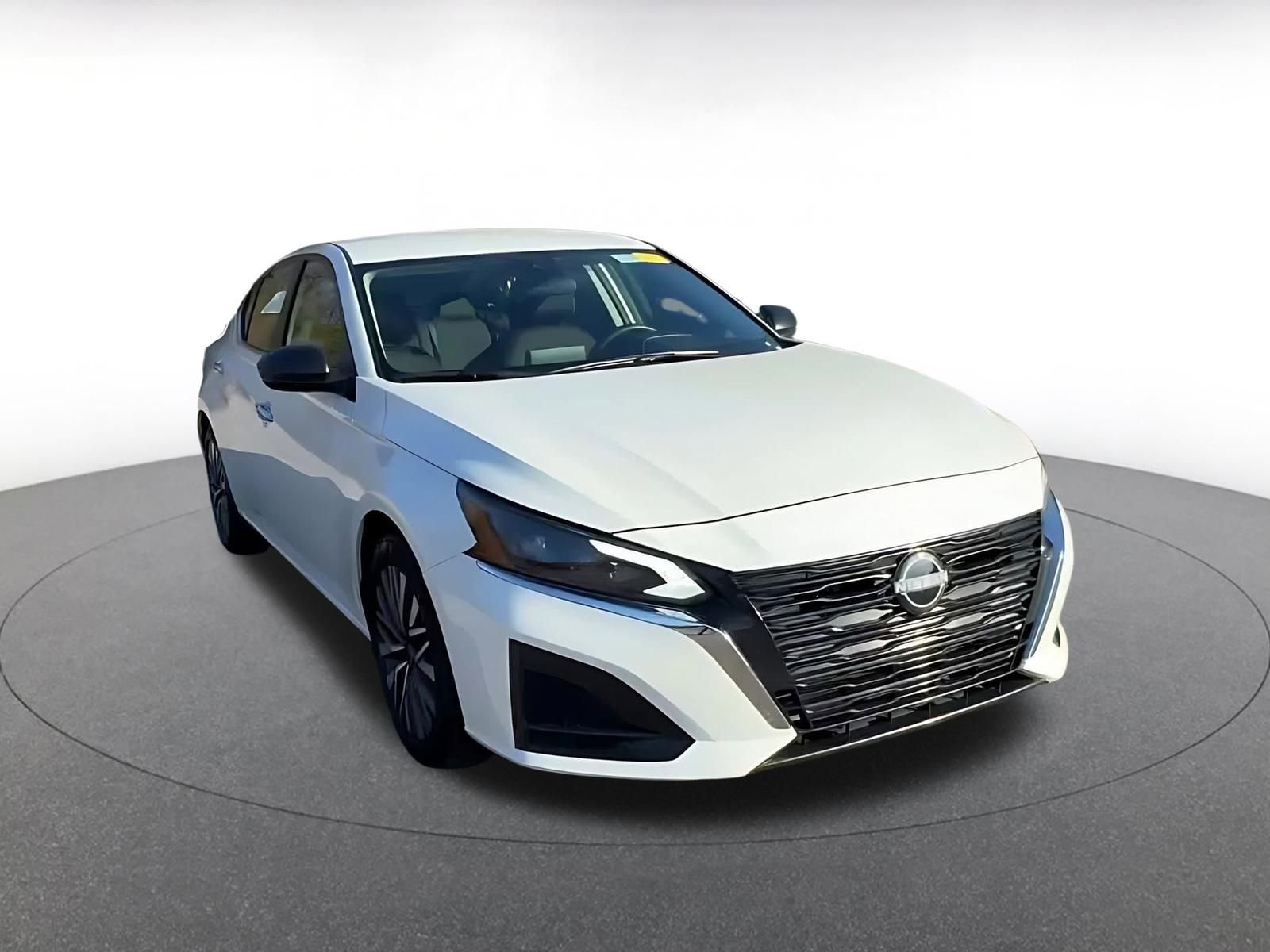 Thumbnail: 2025 Nissan Altima - 3