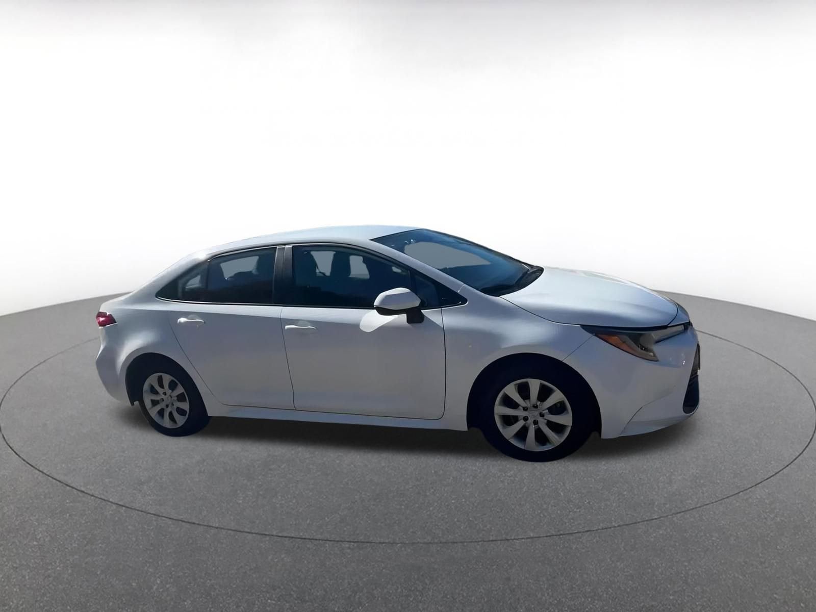 Thumbnail: 2025 Toyota Corolla - 4