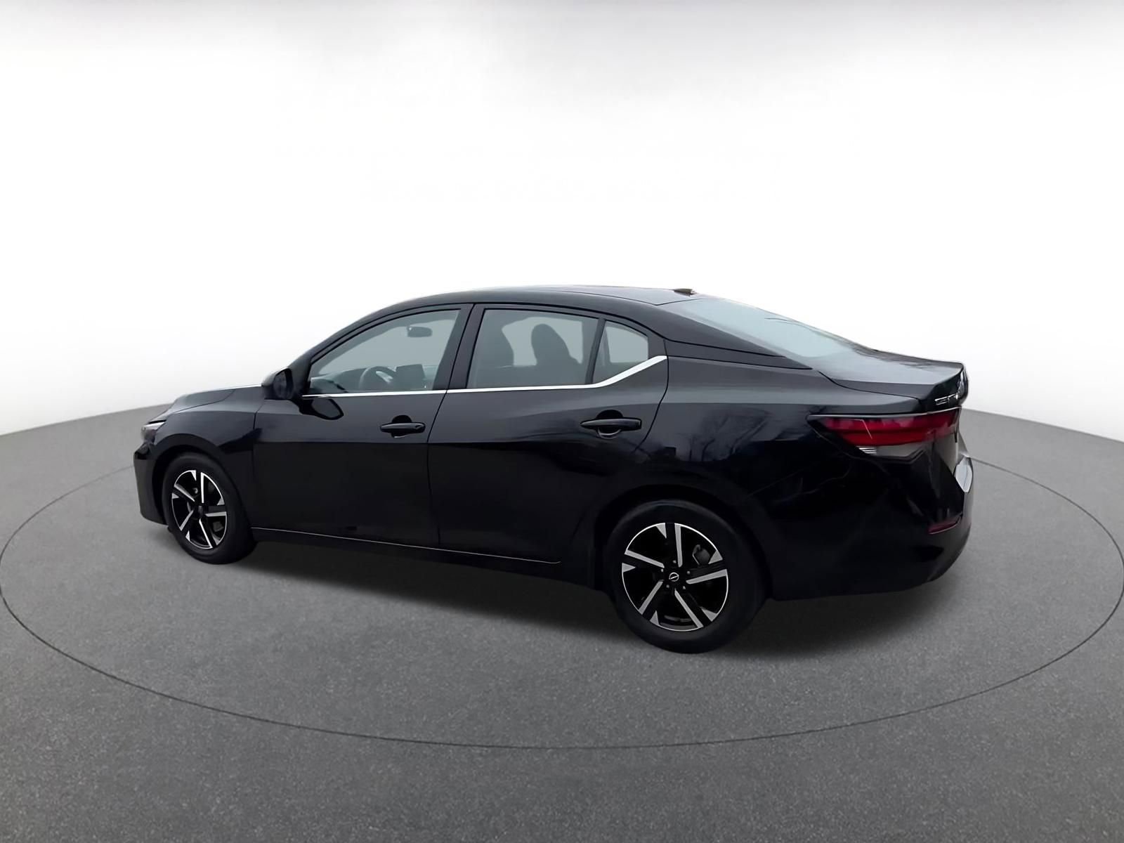 Thumbnail: 2025 Nissan Sentra - 10