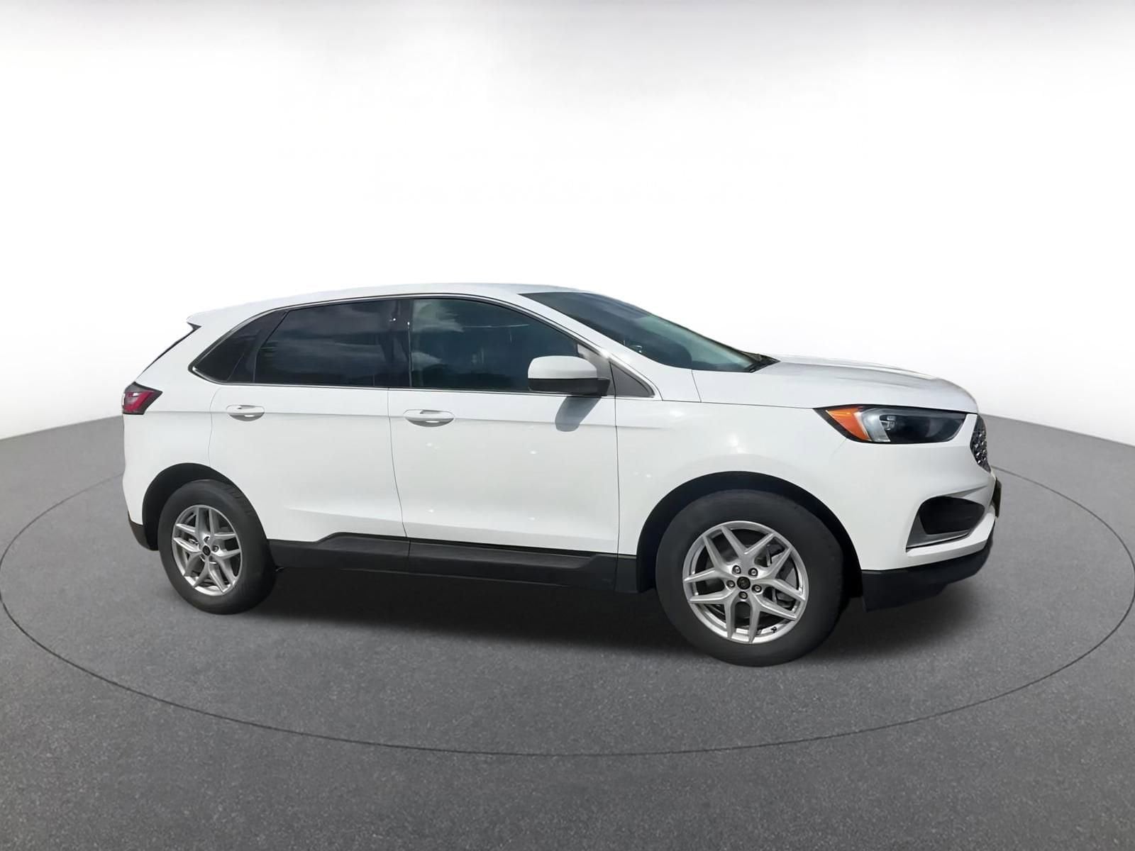 Thumbnail: 2024 Ford Edge - 2