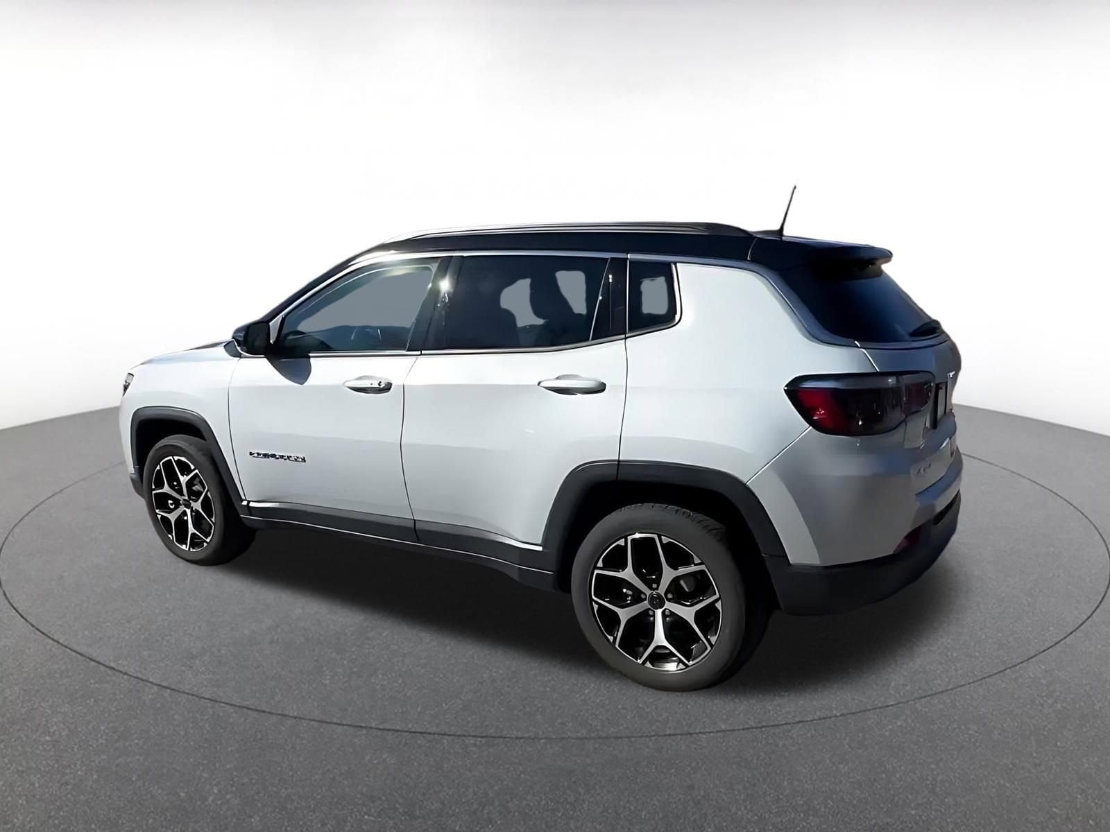 Thumbnail: 2025 Jeep Compass - 10