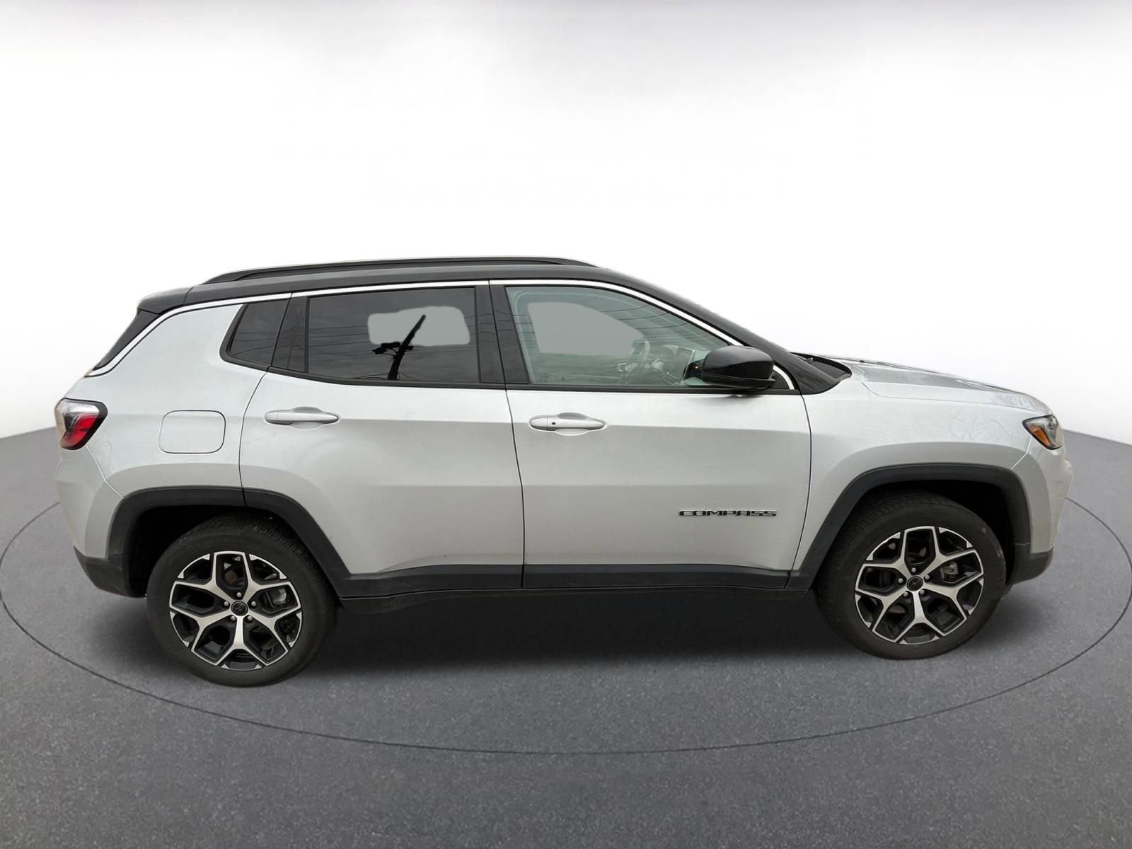 Thumbnail: 2025 Jeep Compass - 8