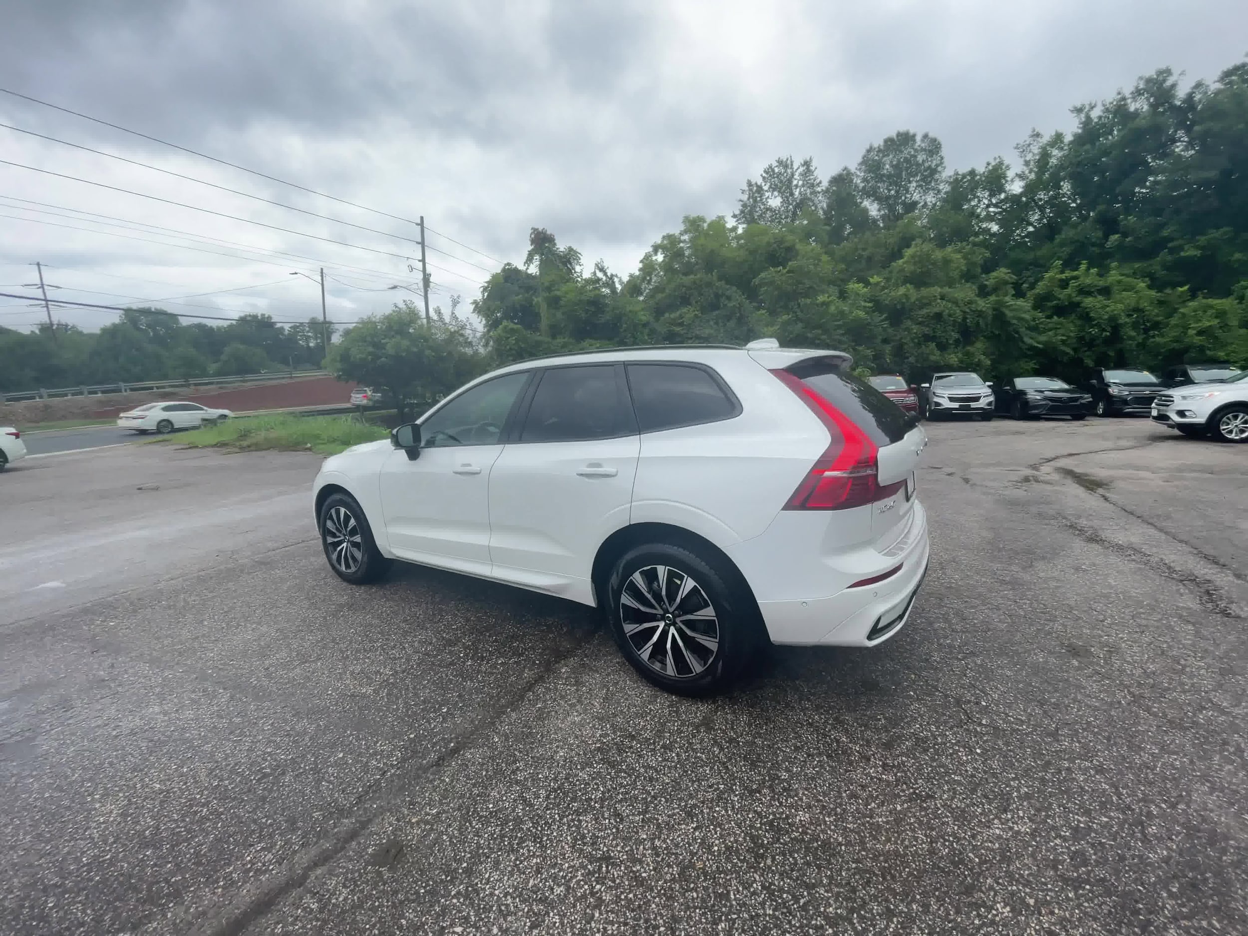 2023 Volvo XC60 B5 Plus 8