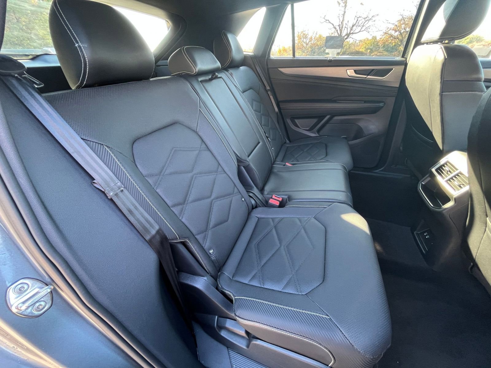 Thumbnail: 2025 Volkswagen Atlas - 34