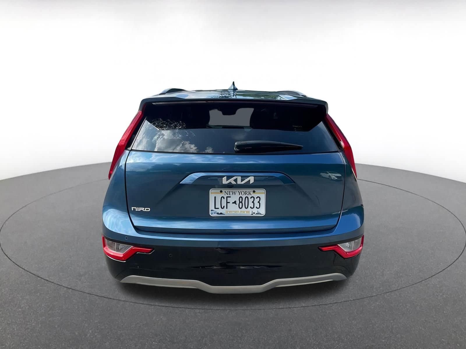 Thumbnail: 2023 Kia Niro - 6
