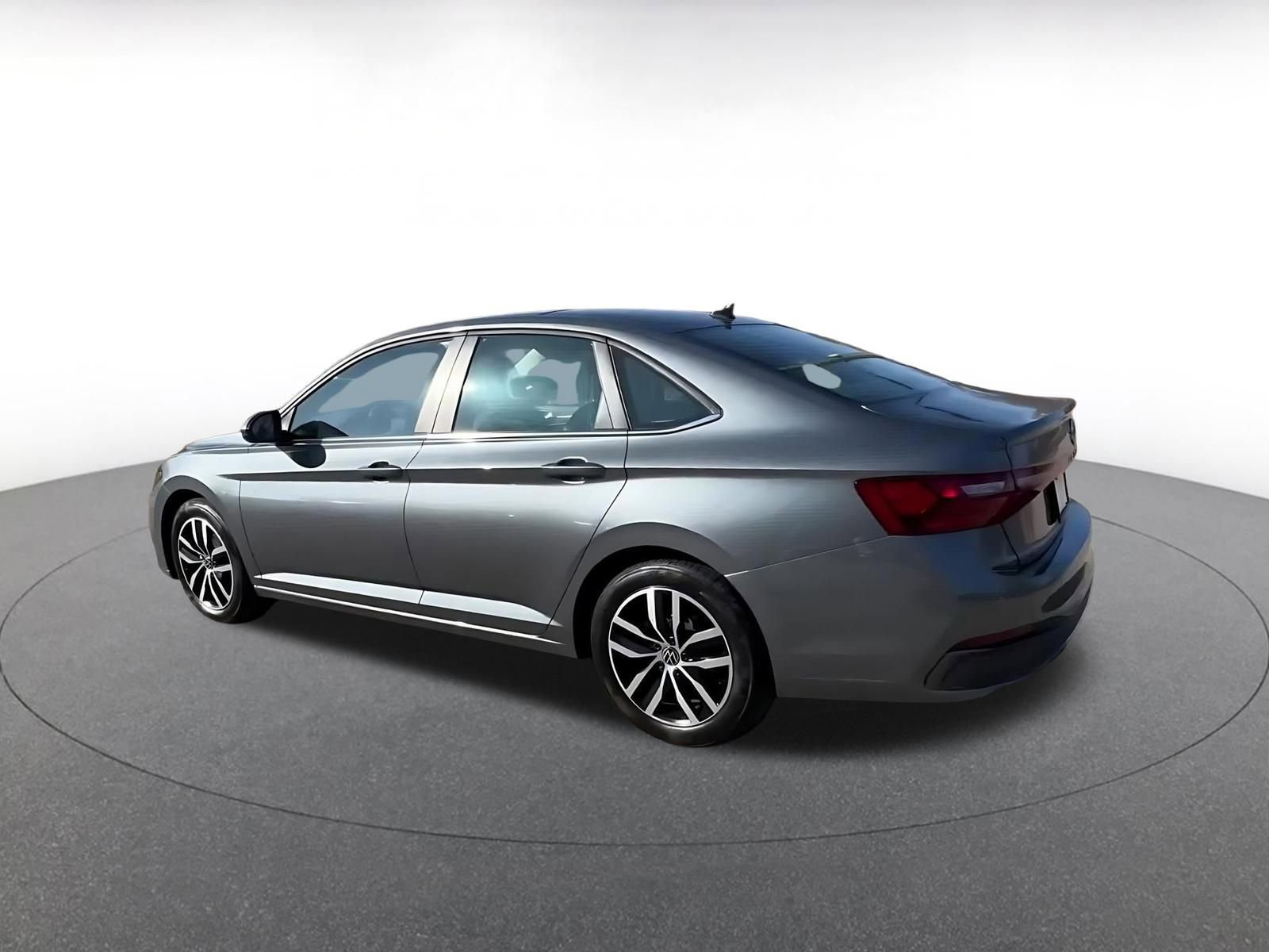 Thumbnail: 2025 Volkswagen Jetta - 10