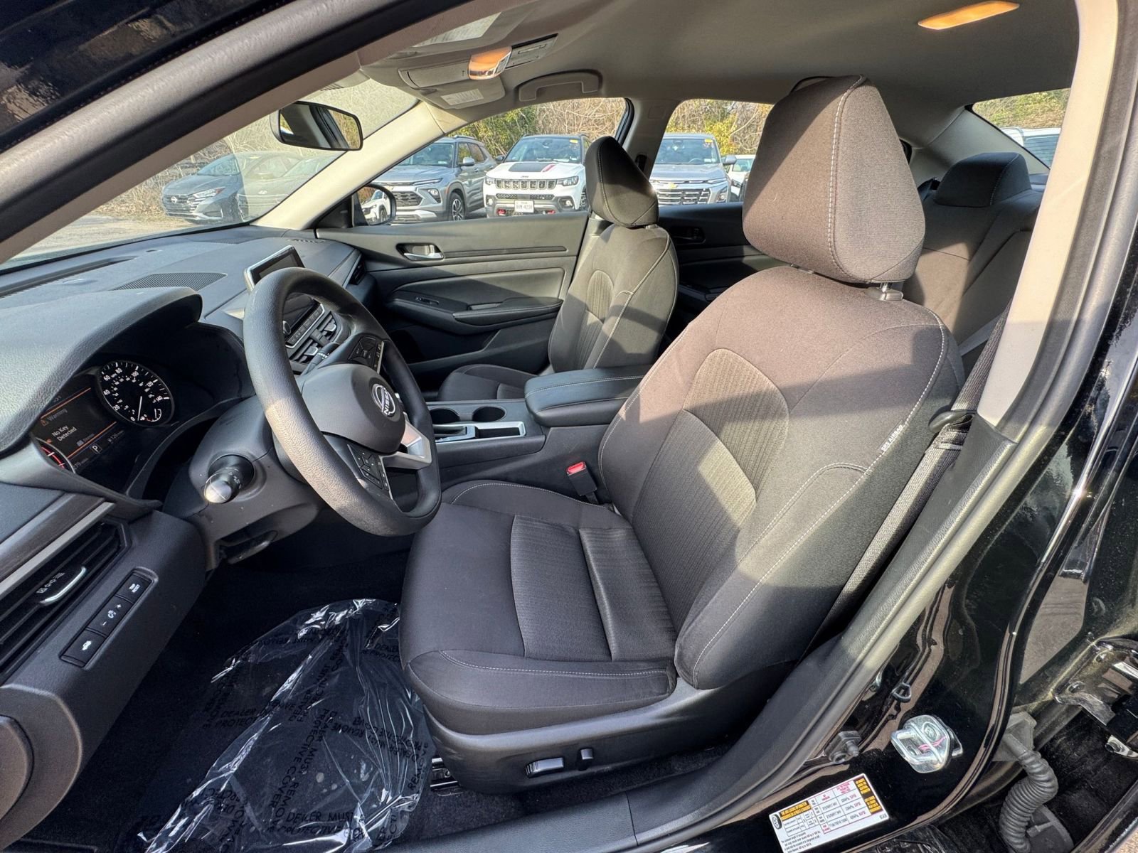 Thumbnail: 2025 Nissan Altima - 32