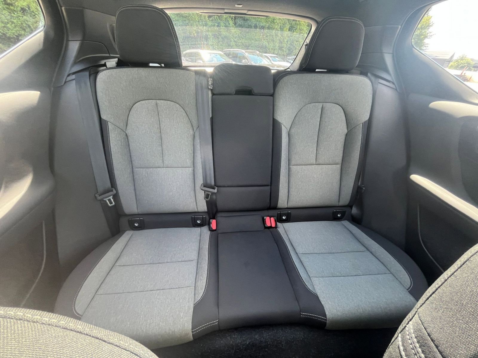 Thumbnail: 2024 Volvo XC40 - 33