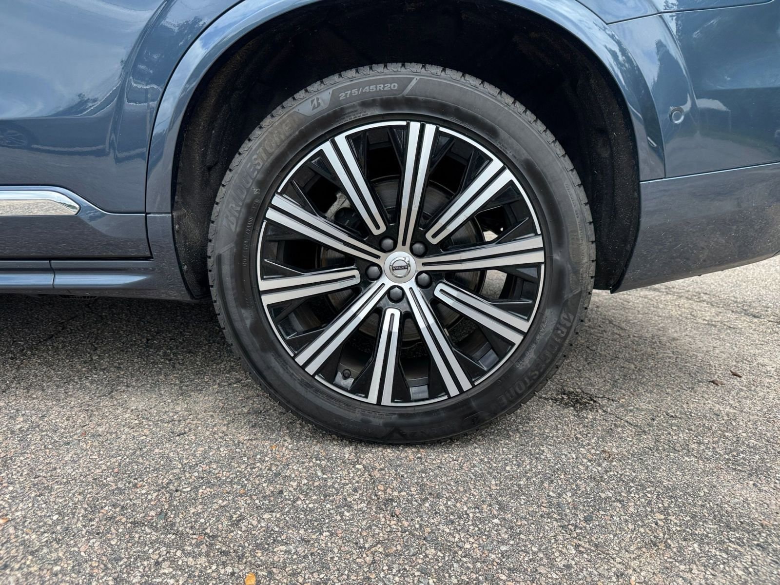 Thumbnail: 2023 Volvo XC90 - 24