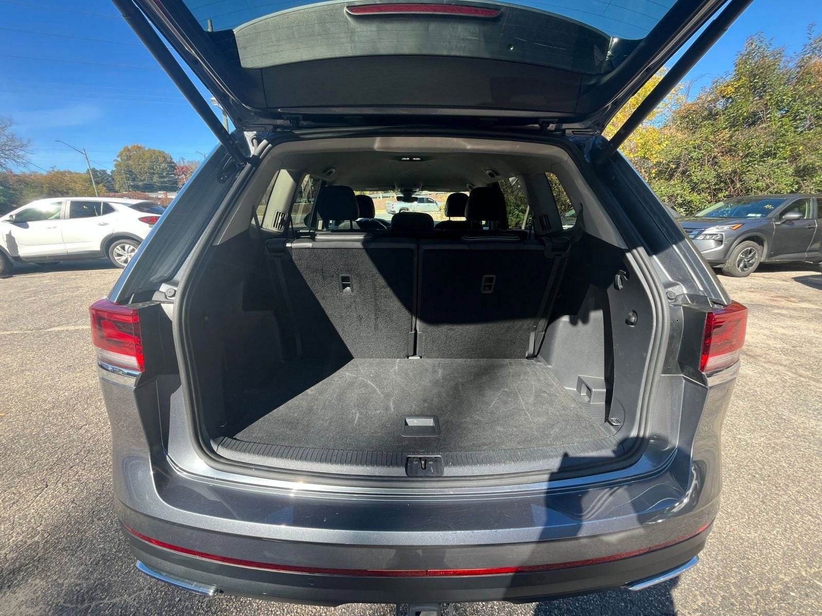 Thumbnail: 2025 Volkswagen Atlas - 32