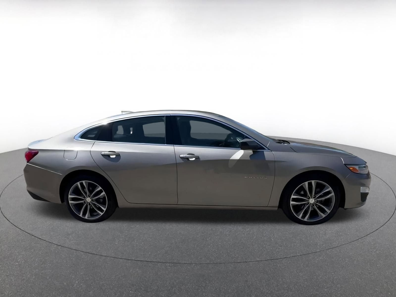 Thumbnail: 2024 Chevrolet Malibu - 16