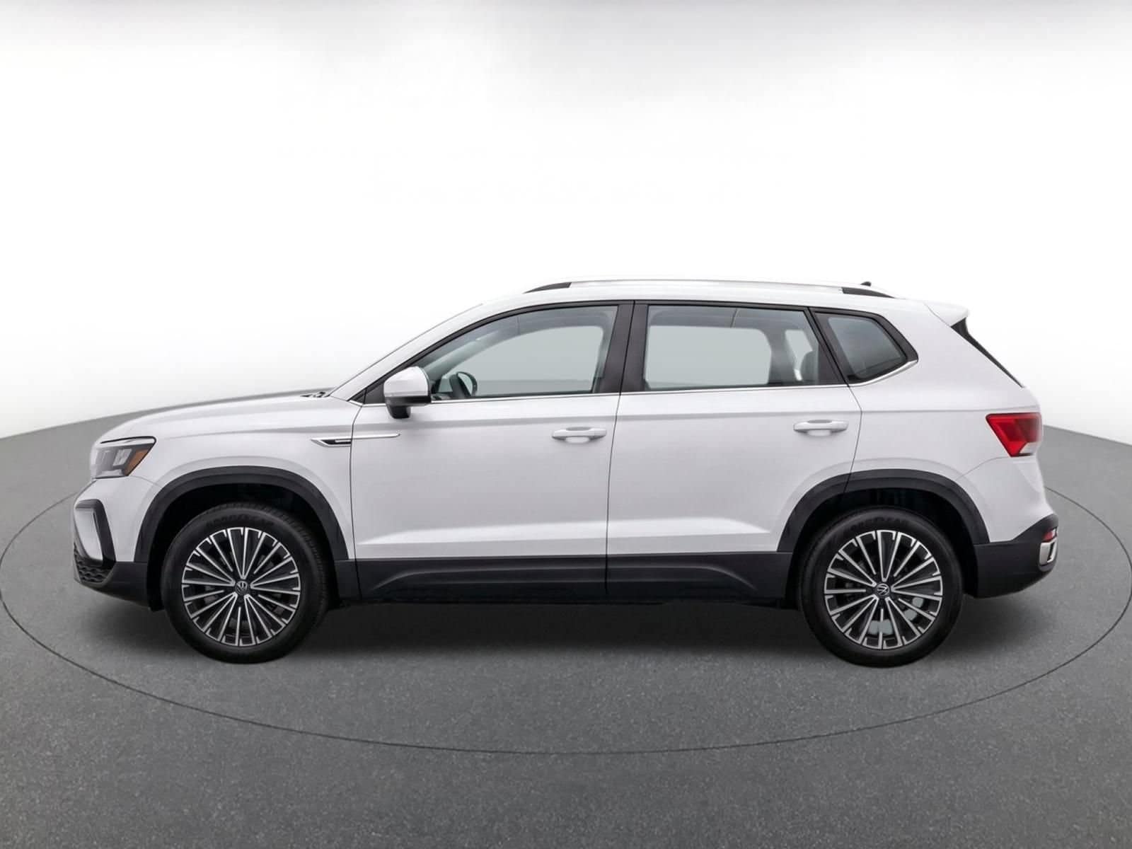 Thumbnail: 2026 Volkswagen Taos - 4
