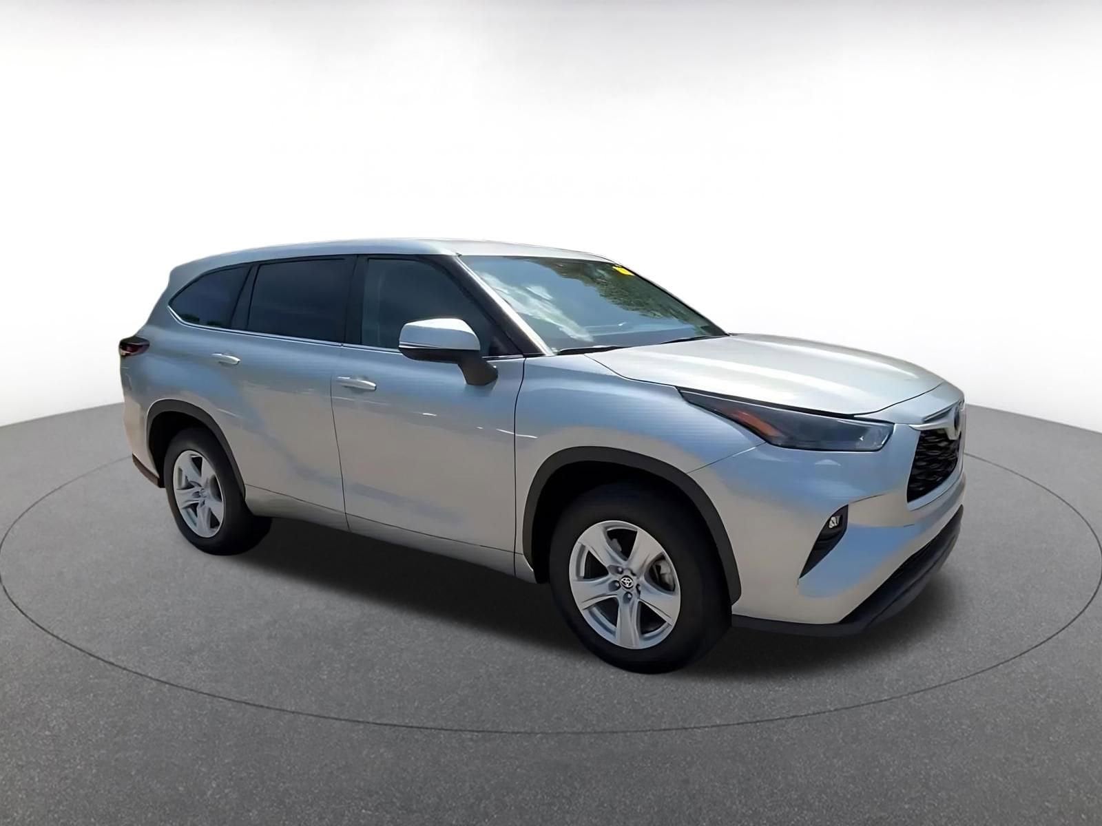 Thumbnail: 2025 Toyota Highlander - 2